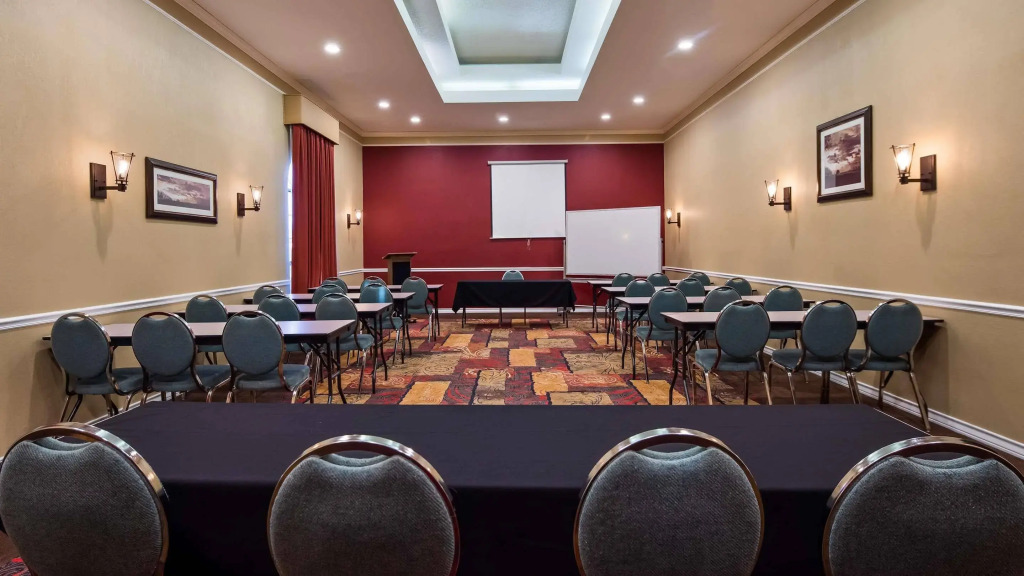 SureStay Plus by Best Western San Antonio Fiesta Inn