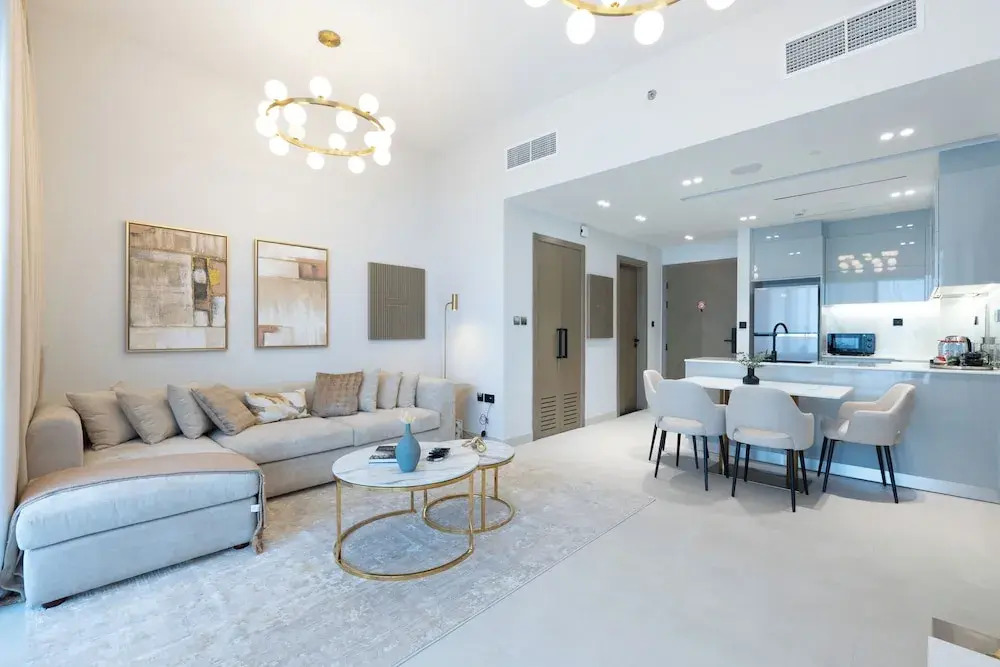 Trendy 2 Bed in Binghatti Canal