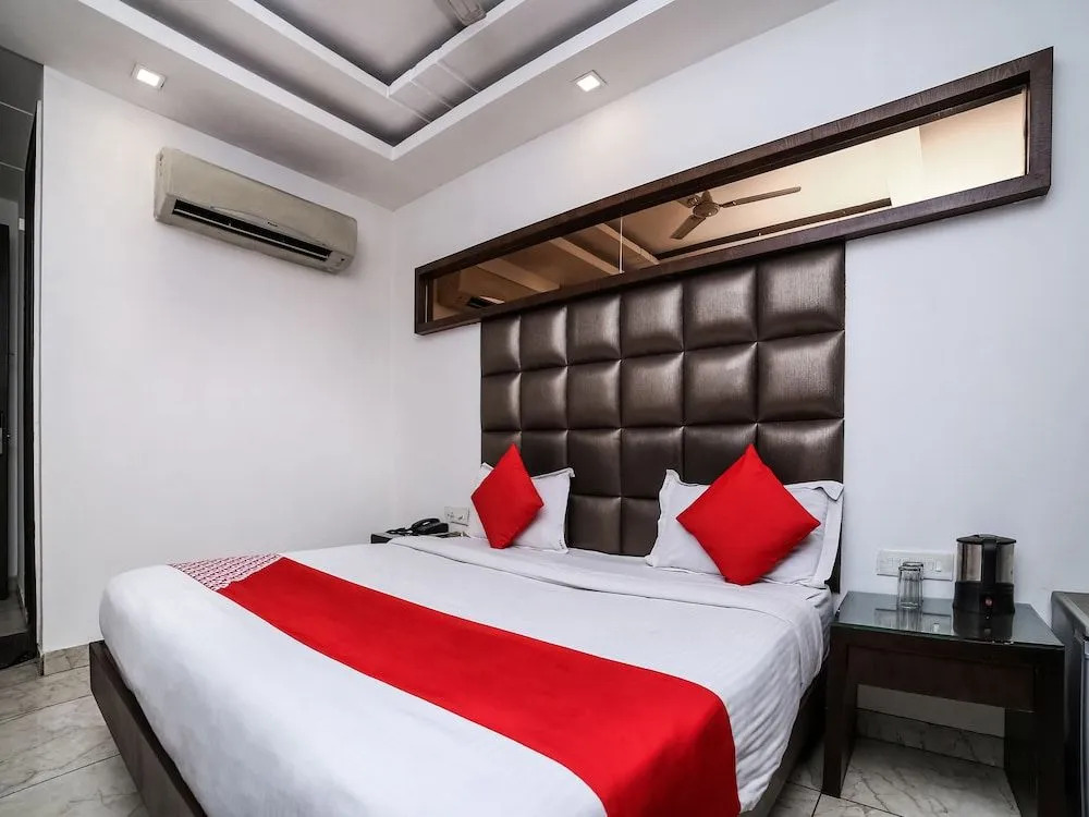 OYO 11150 Hotel Bella Vista