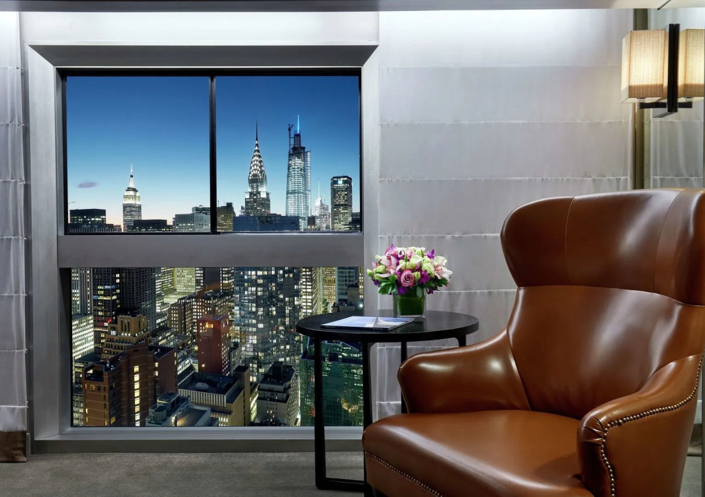 Отель Millennium Hilton New York One UN Plaza