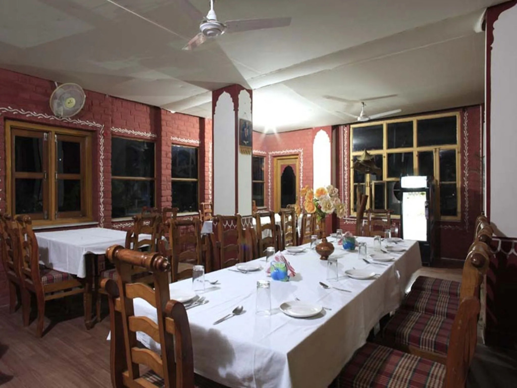 Hotel Teerth Palace