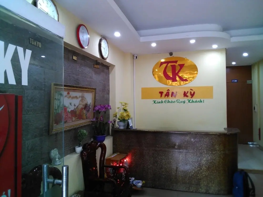 SPOT ON 818 Tan Ky Hotel