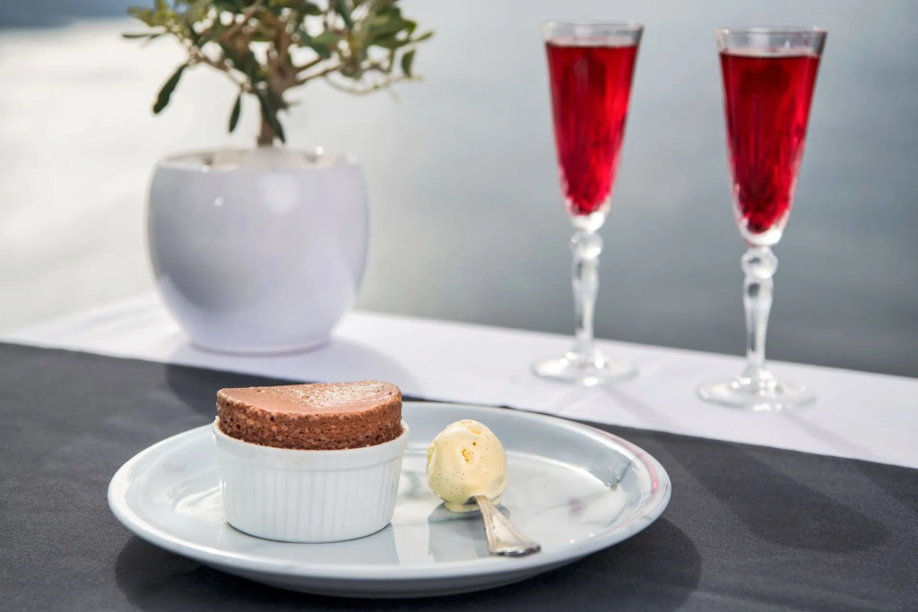 Athina Luxury Suites
