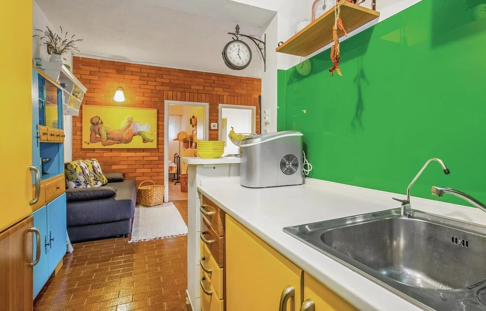 Pet Friendly Home In Zrnovnica