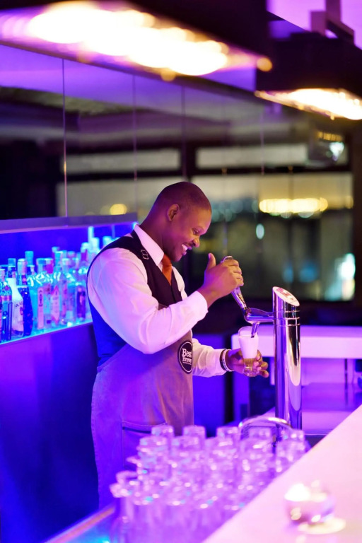 Отель Four Points By Sheraton Nairobi Hurlingham