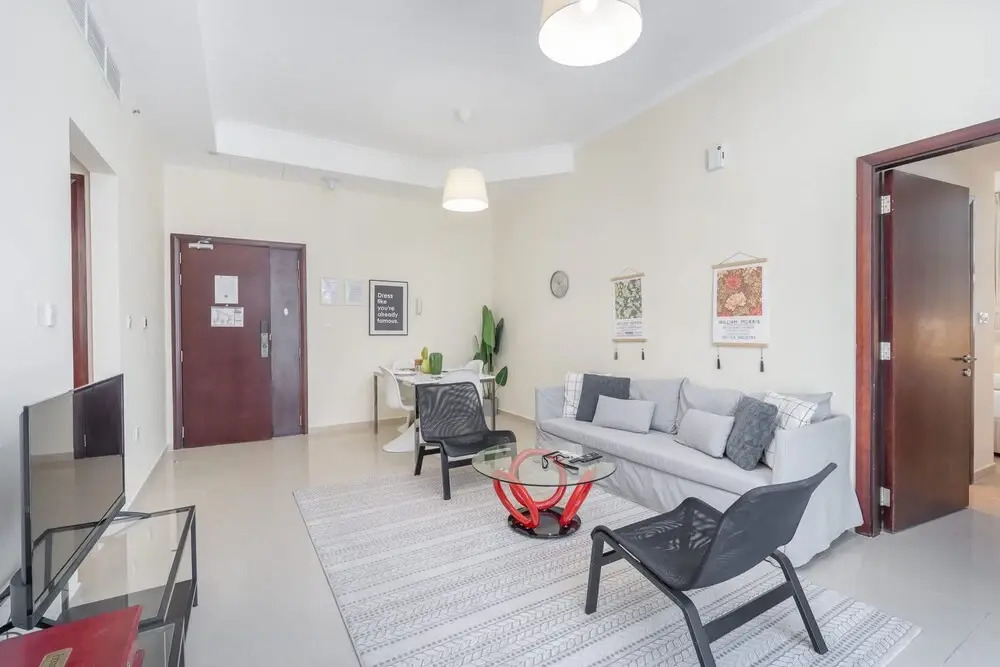 Lovely and Spacious 1BR in DEC Tower Near Marina Walk