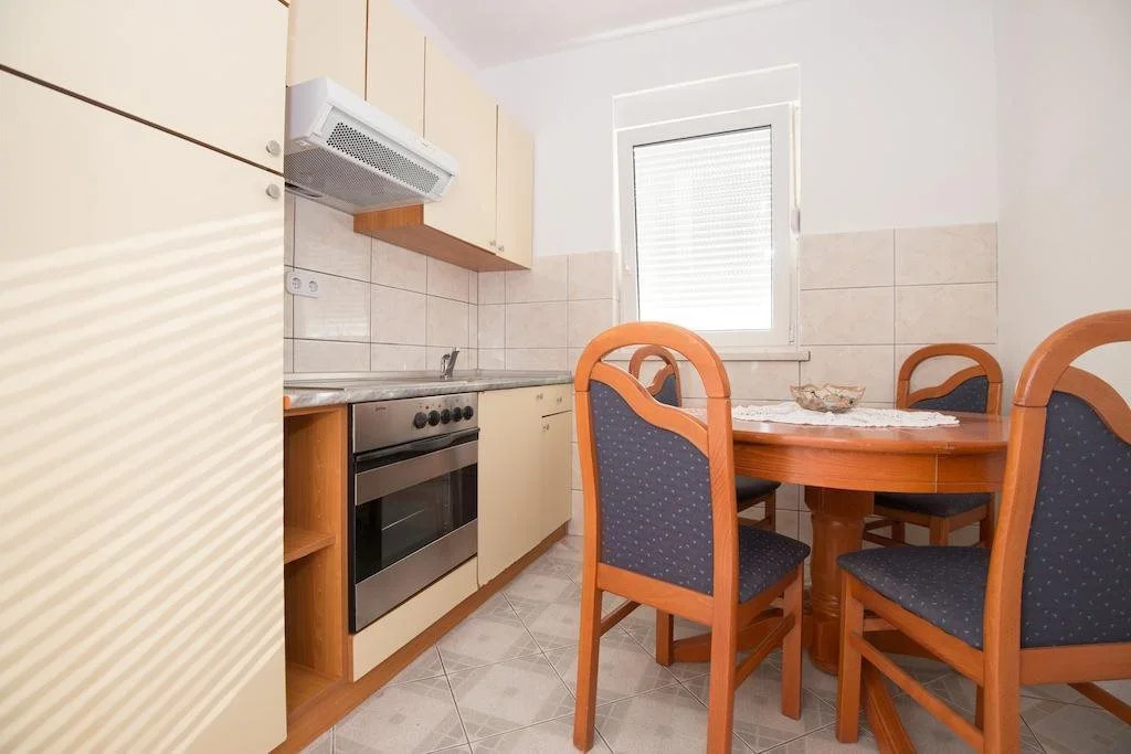 Apartments Maestral