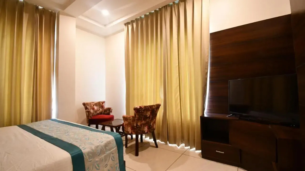 Hotel Ramaya Inn-Har Ki Pauri Road