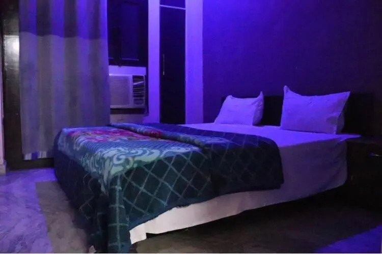 OYO 70147 Rp Residency