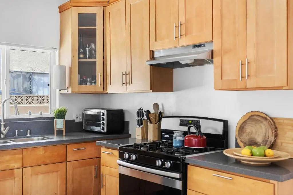 4BR Bungalow in Echo Park