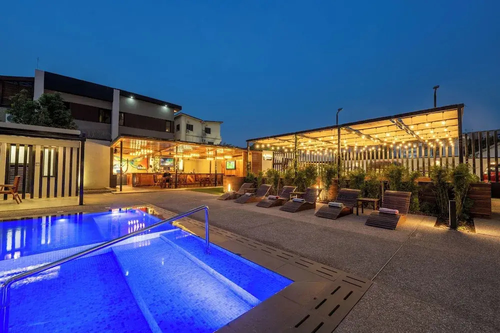 Eden Gardens Hotel
