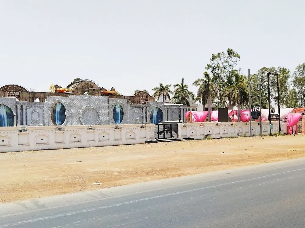 Oyo 39932 Sibbal Farms