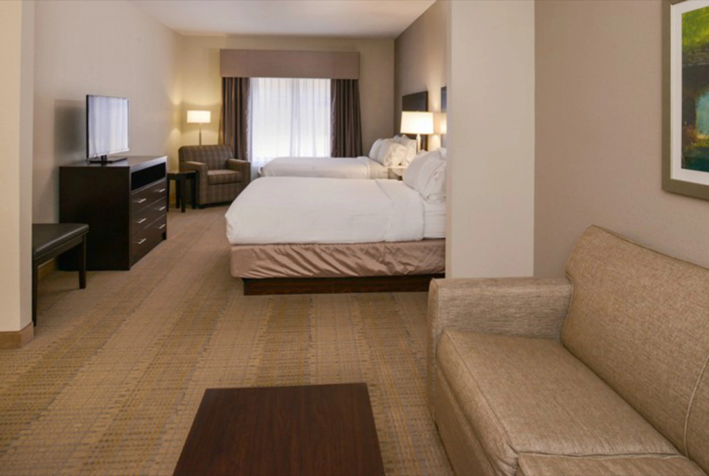 Holiday Inn Express and Suites Sikeston by IHG