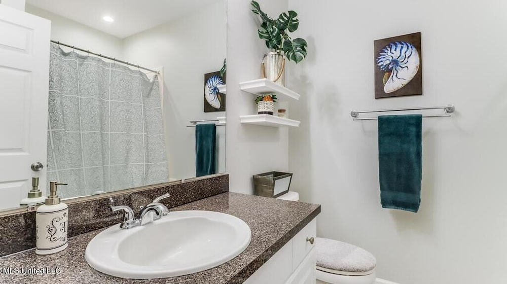 Legacy Villa 2602 - 3 bedroom 2 bath with garage in beachside neighborhood