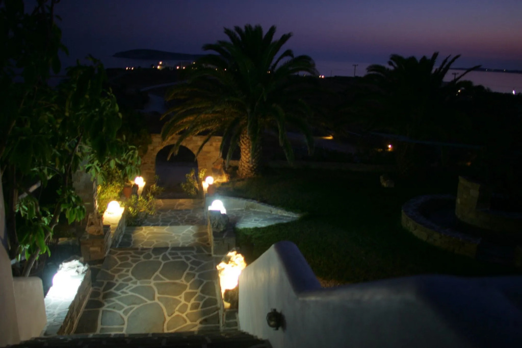 Silver Rocks Hotel