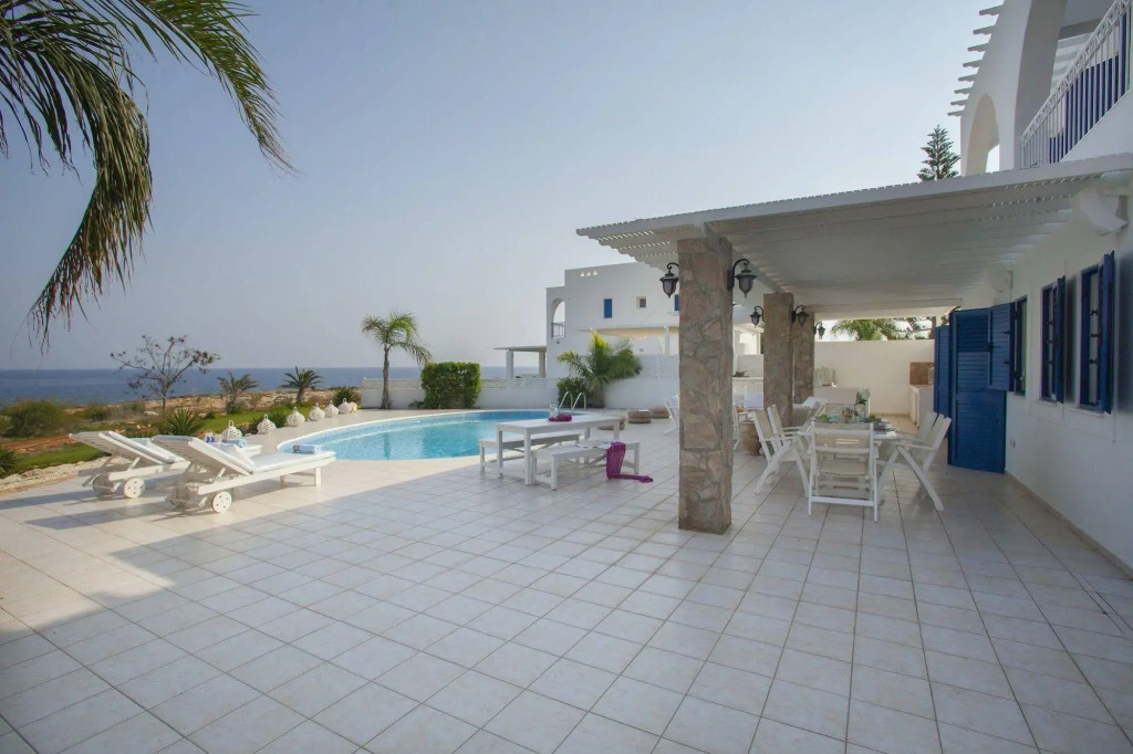 Mimosa Seafront Villa