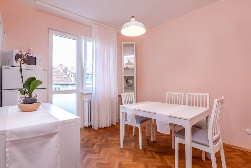 FM Deluxe 2-BDR Apartment - Sunshine