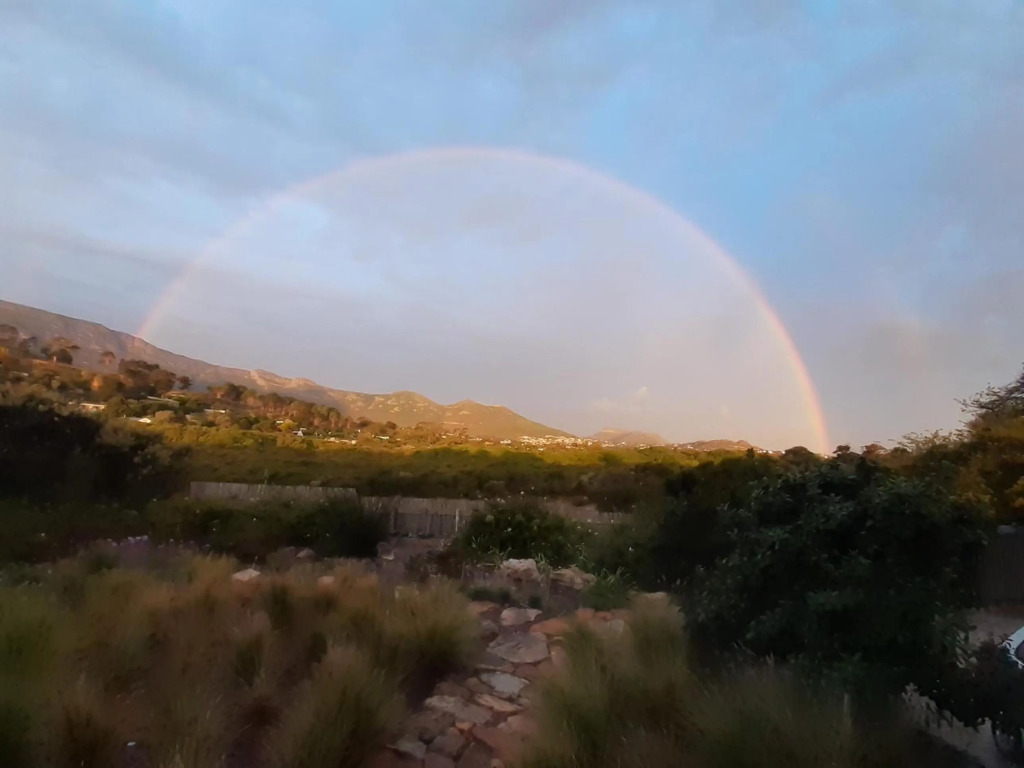 Selkie - Two Restful Studio Apartments near Noordhoek Beach & Restaurants