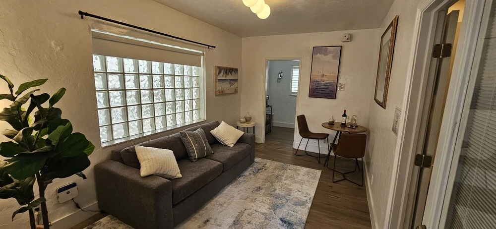 Sirena Azul SoBe Suite 2