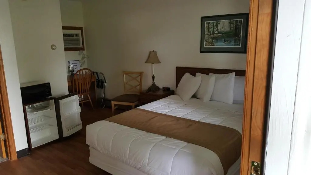 Budget Host Inn