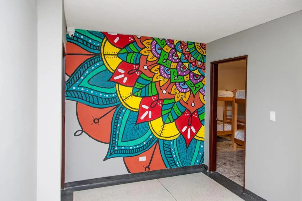 Les Balcons Hostel