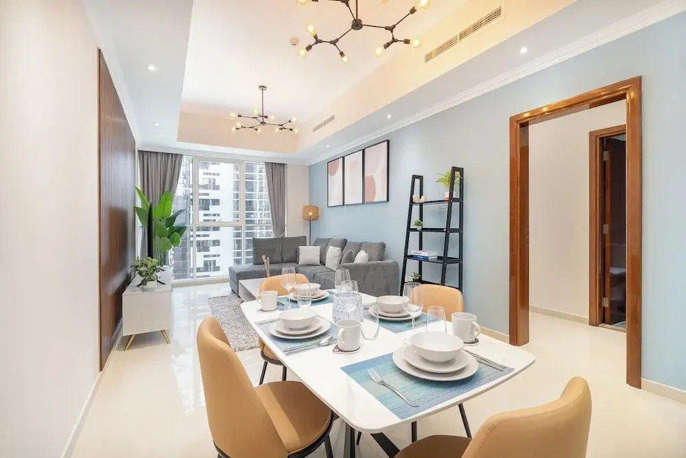 Heaven Crest Vacation Homes Downtown - Studio, 1, & 3 Bedroom Suites 2 minute walk to Dubai Mall and Burj Khalifa