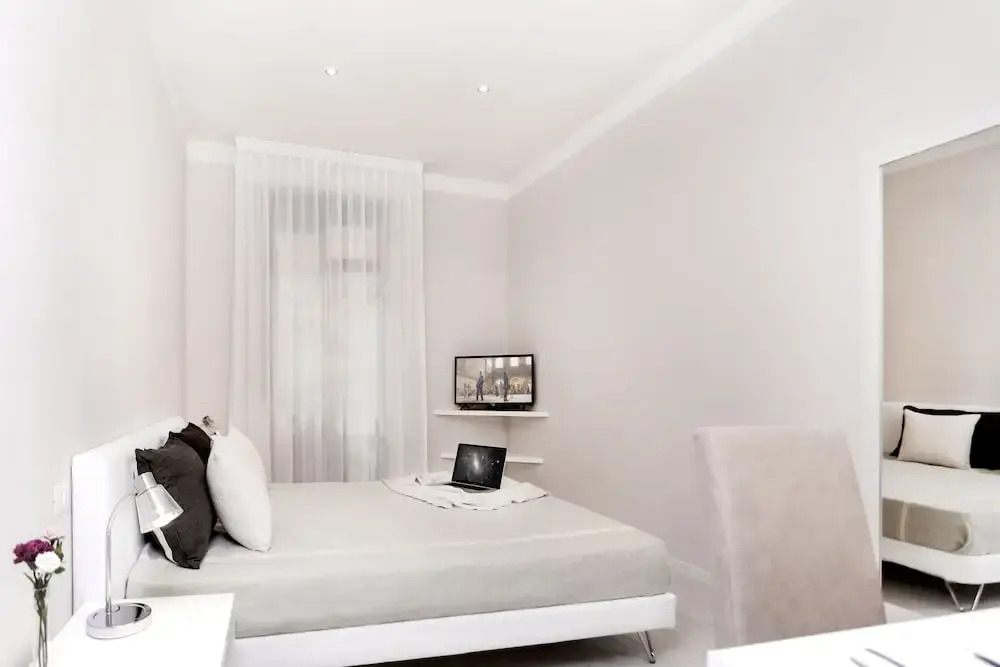 Ponte Vecchio Deluxe Apartments