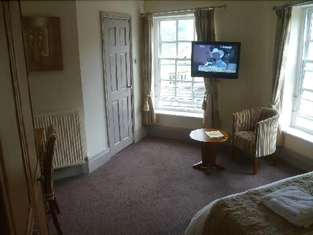 The Queen Hotel