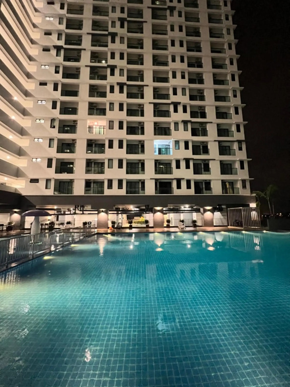 Vista Bangi 1 Bedroom service apartment with swimming pool