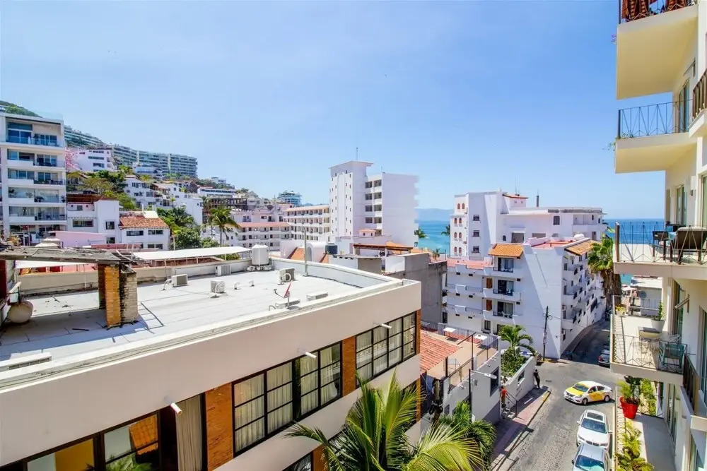 Condo V177 404