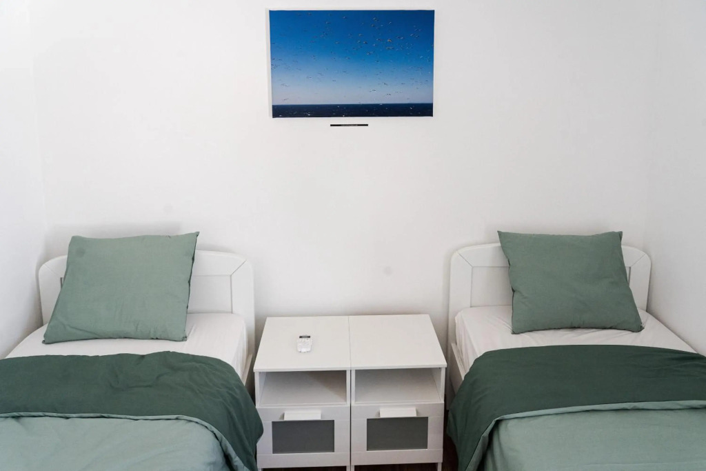Station 22 - Brand new apartment with a terrace and private parking