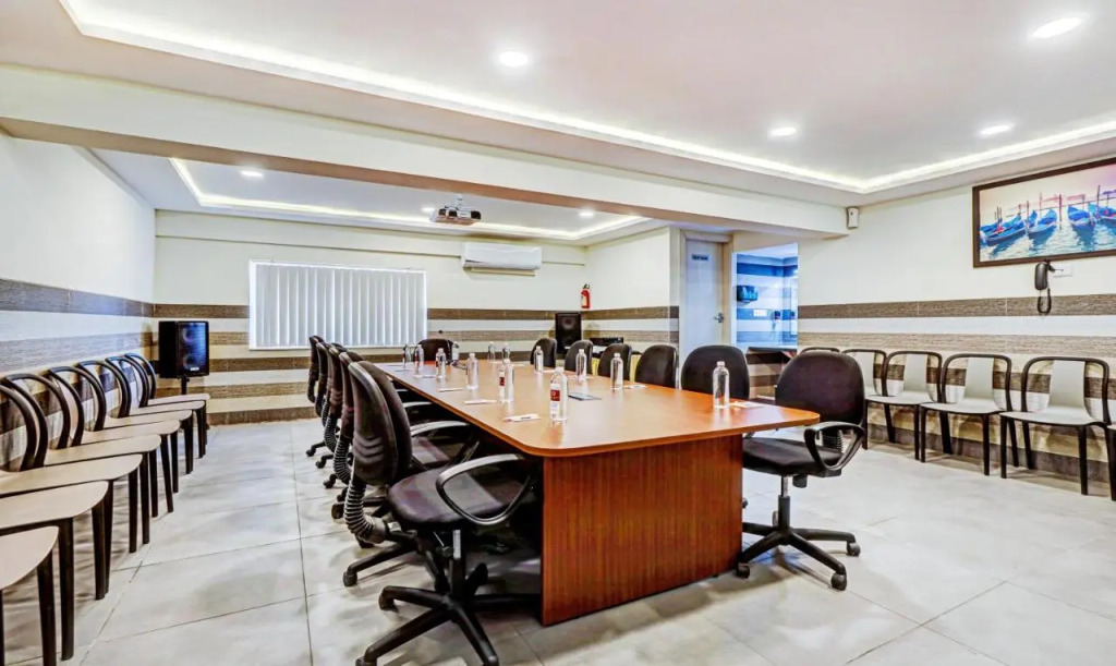 Treebo Galaxy Suites Near Yeshwanthpur Railway Station