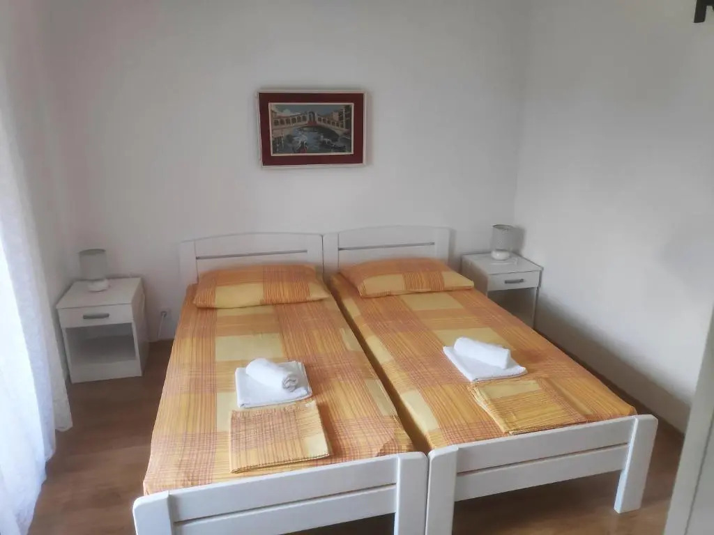Apartments Vrsalovic
