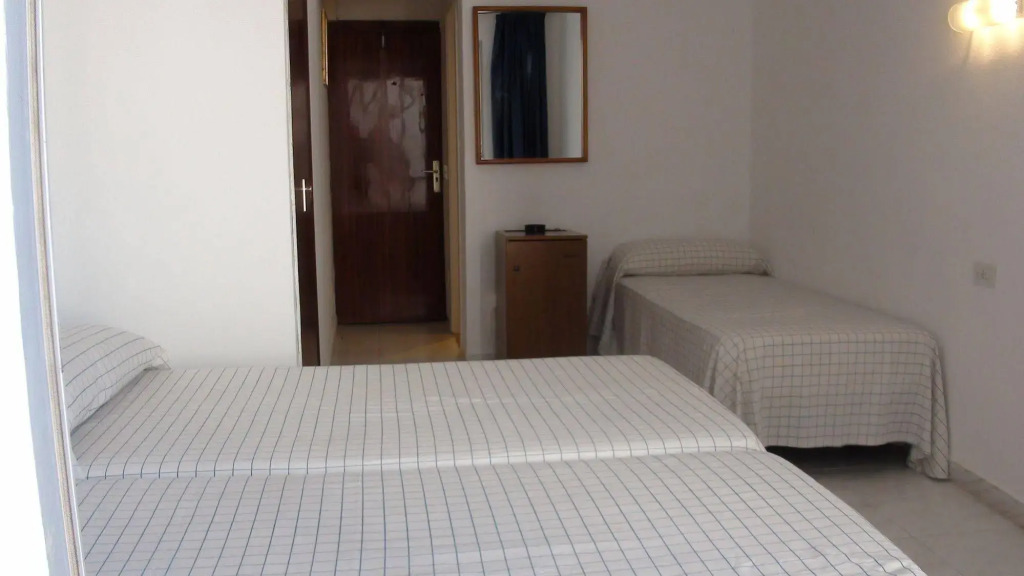 Hostal Gami Adults Only