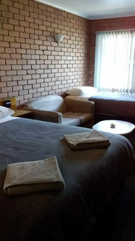 Regency Court Motel