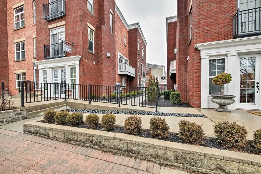 Arts & Design District Condo: Steps to Monon Trail