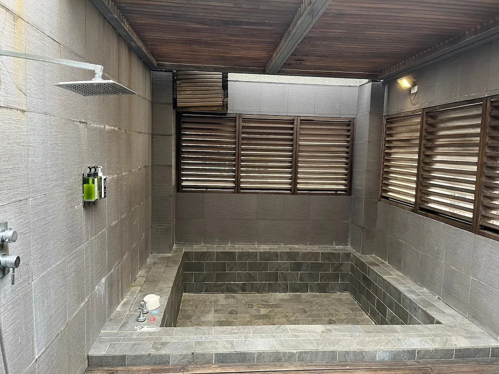 Ya Nold Hot Spring Hotel