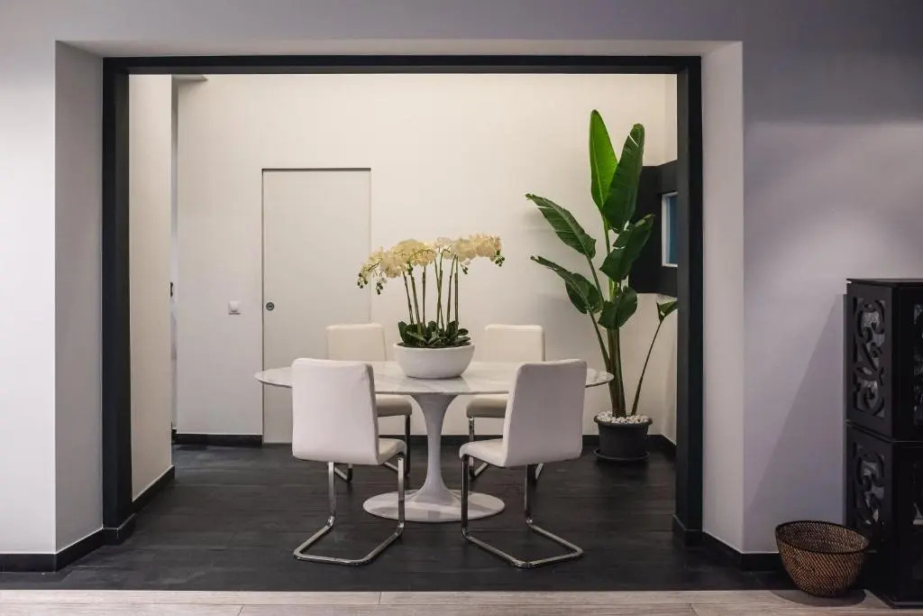 V APARTMENTS