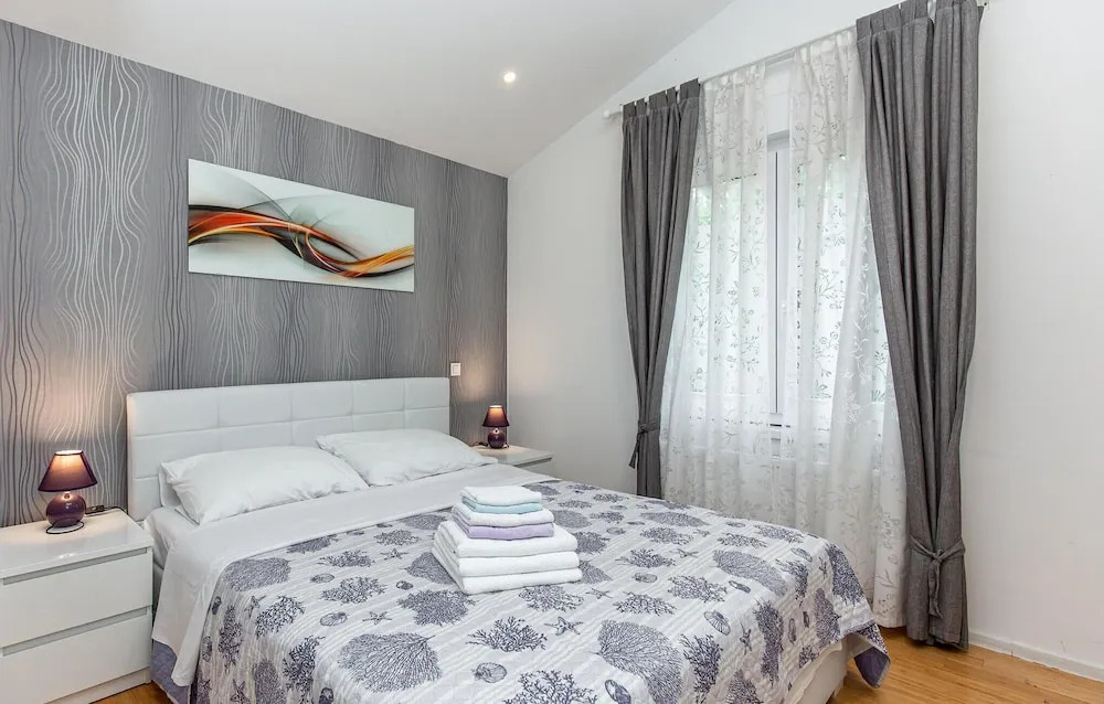Awesome Apartment in Novi Vinodolski With 2 Bedrooms and Wifi