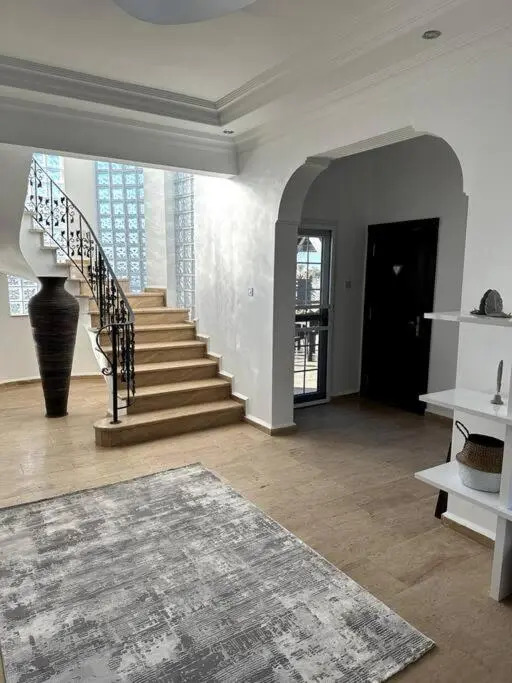 Beautiful 5 bed Villa with Pool
