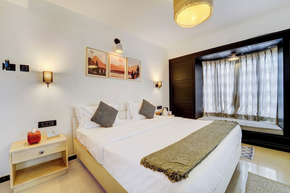 Alaya Stays Cleft 3BHK with Garden