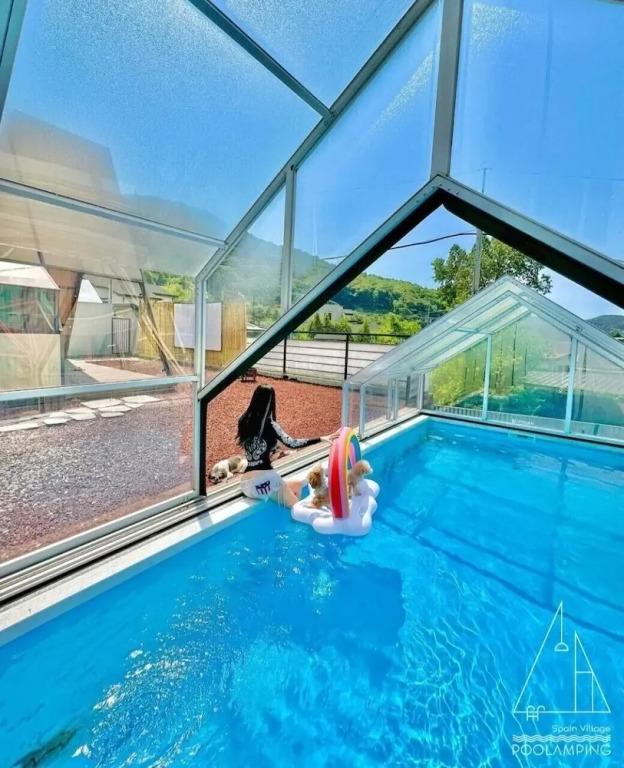 가평 스페인마을 풀램핑 Spanish Village Poolamping
