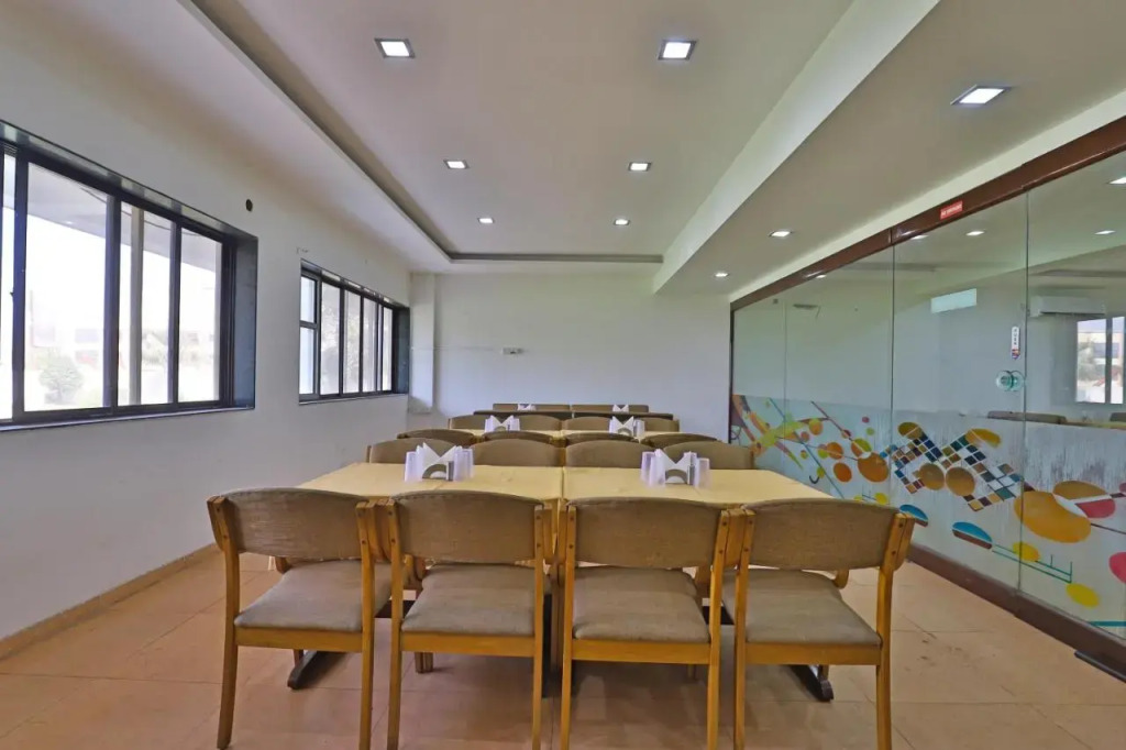 Utkarsh Hotel