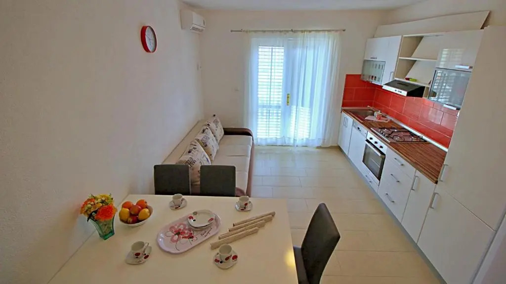 Apartments Iko