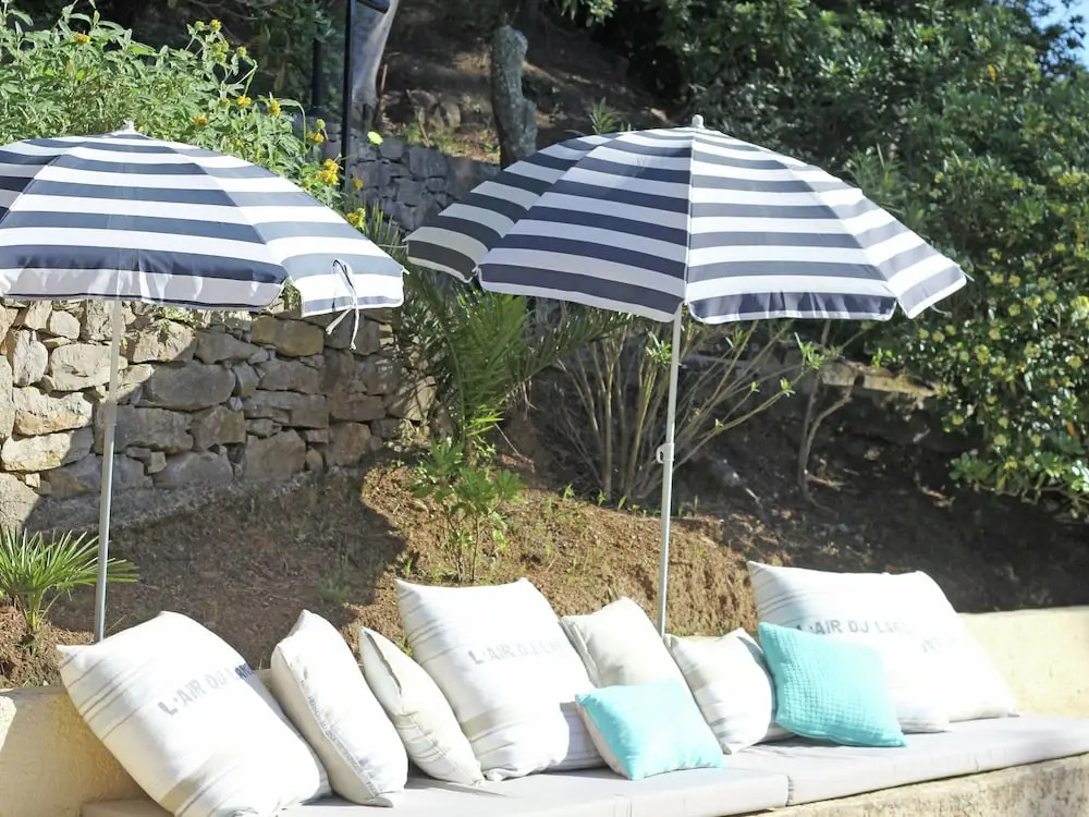 Charming Holiday Home With Private Pool Within Short Distance of Plage de Gigaro