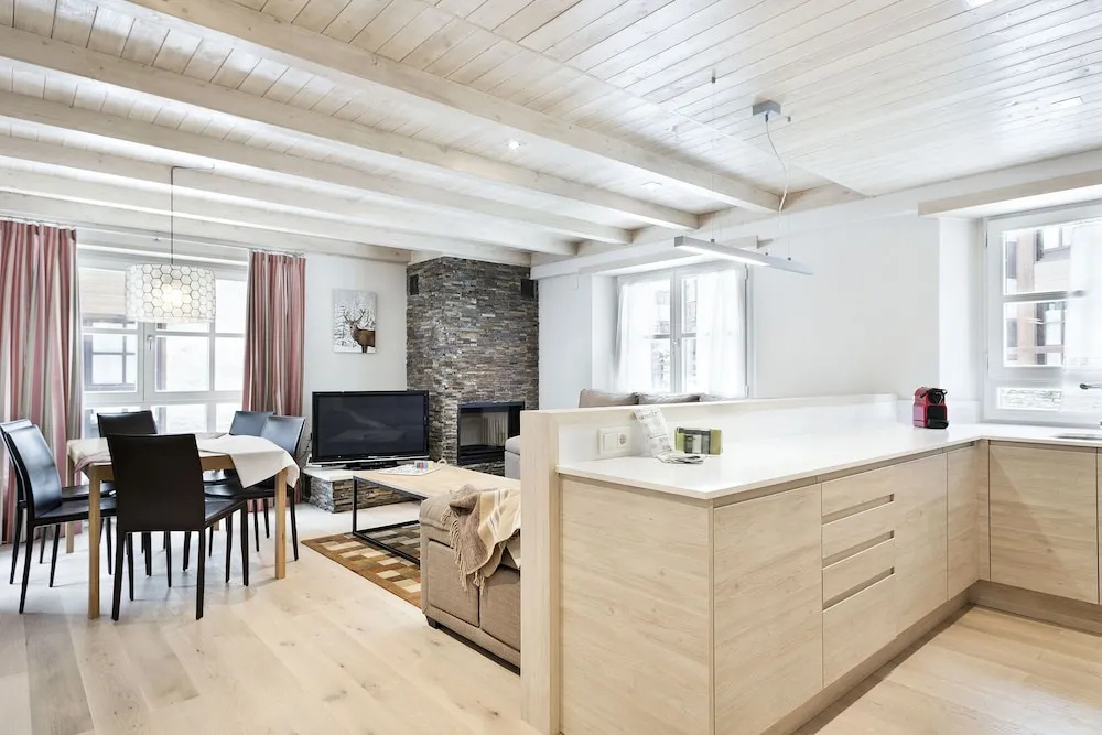 Luderna - Apartamento con Terraza Val de Ruda A28 les Ours Polaires