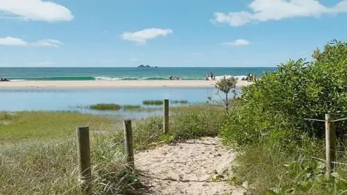 1/56 Lawson Street@Clarkes Beach