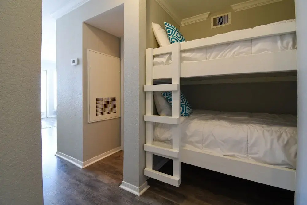 Seascape 2108 1 Bedroom Condo by RedAwning