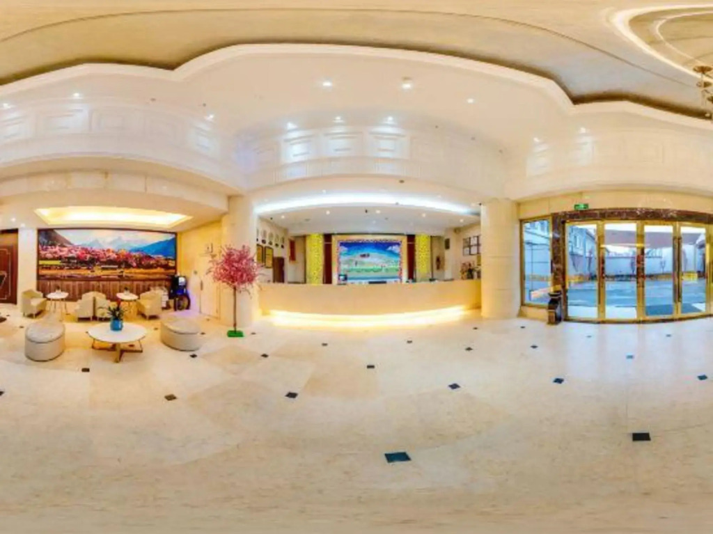 Tall Hotel
