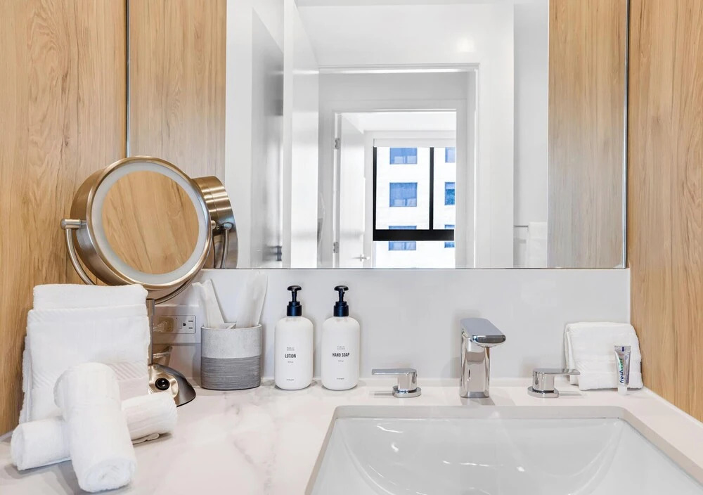 Brand-New Luxury 1BR  - Rooftop pool